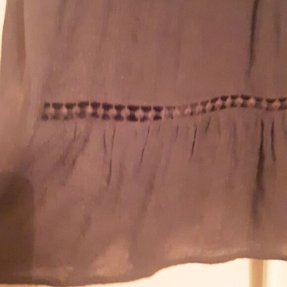 💫💫💫UO STARING AT STARS BLACK BELL SLEEVE COLD SHOULDER TOP XS - Picture 6 of 7